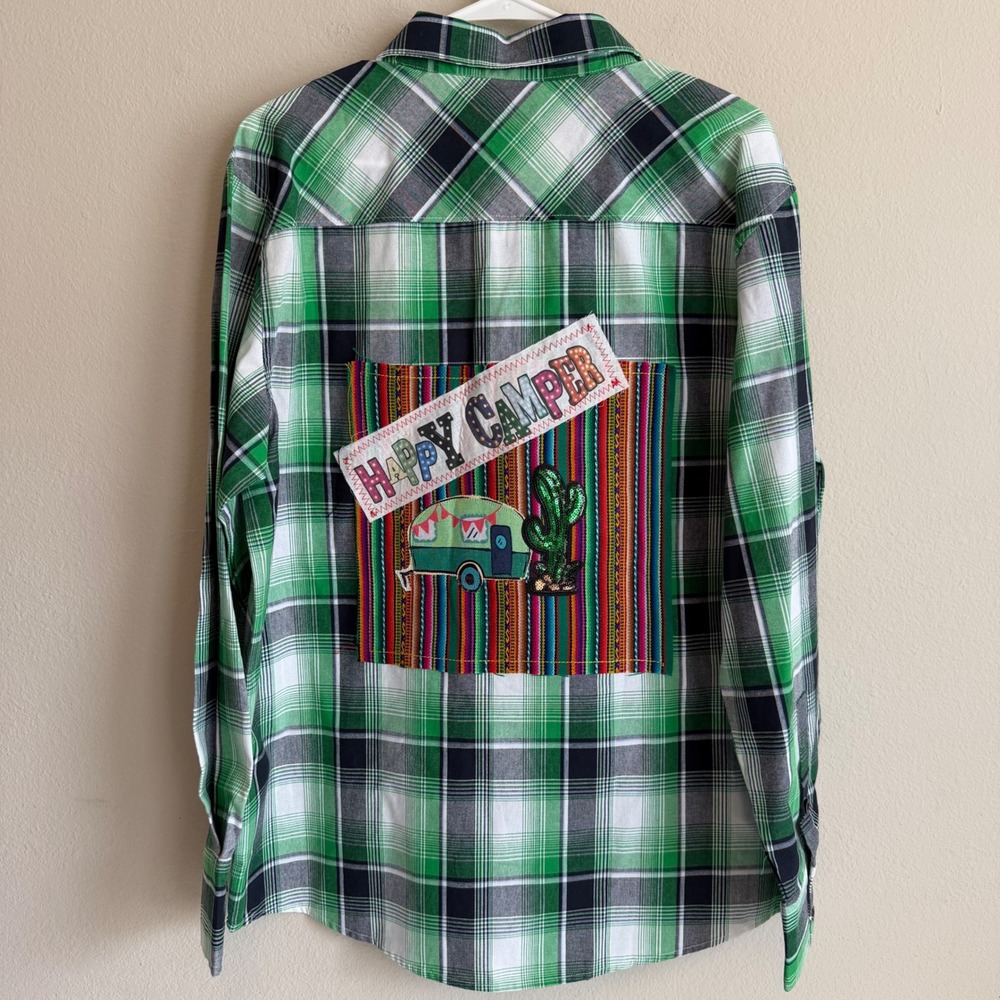New Novelty Happy Camper Green Plaid Oversized L Button Up Shirt Western